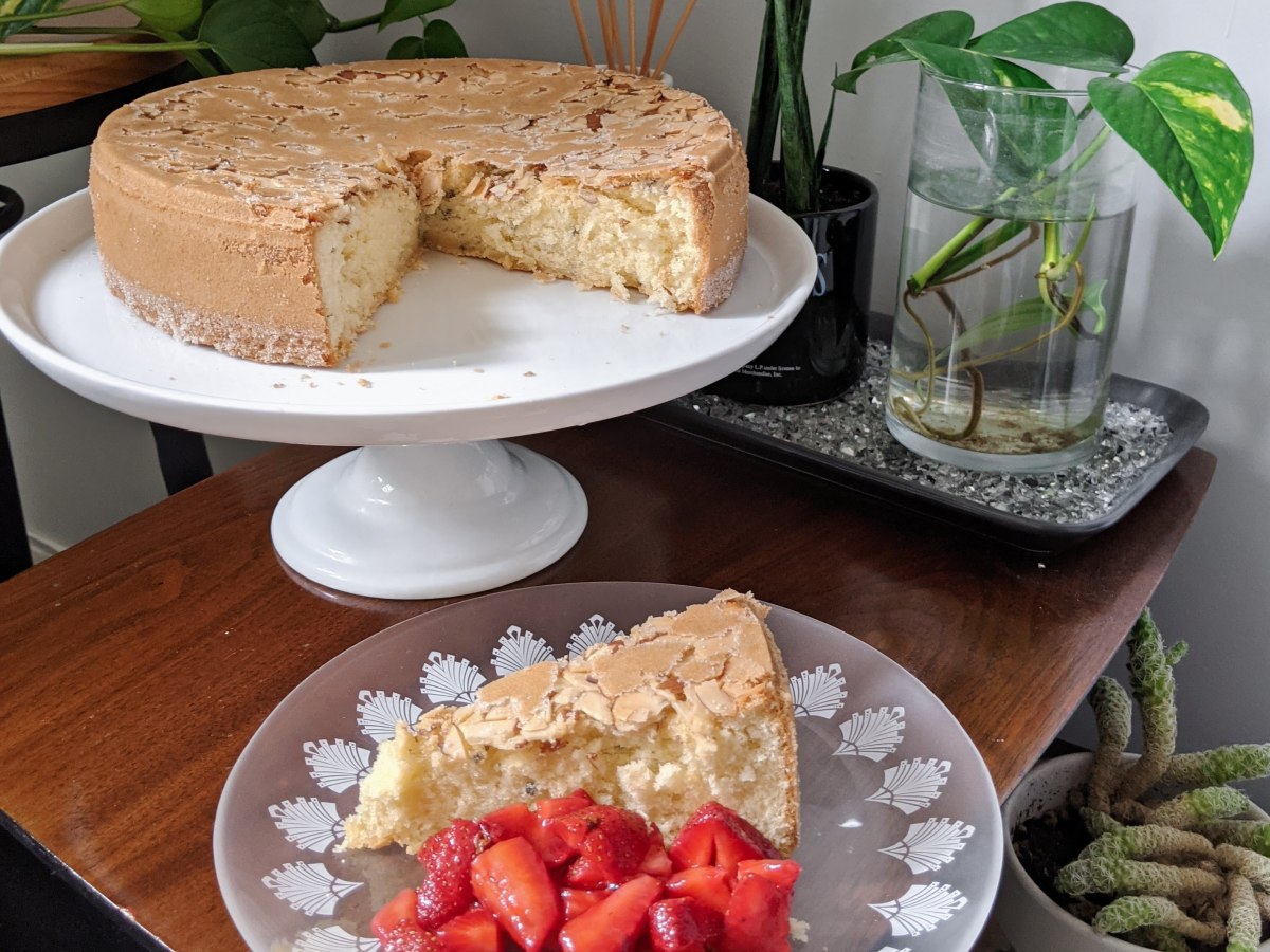 Crispy-Fluffy Cardamom Cake